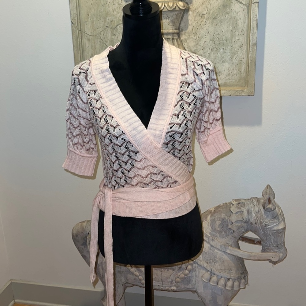 Express wrap around‎ short sleeve peach metallic detail sweater Sz M